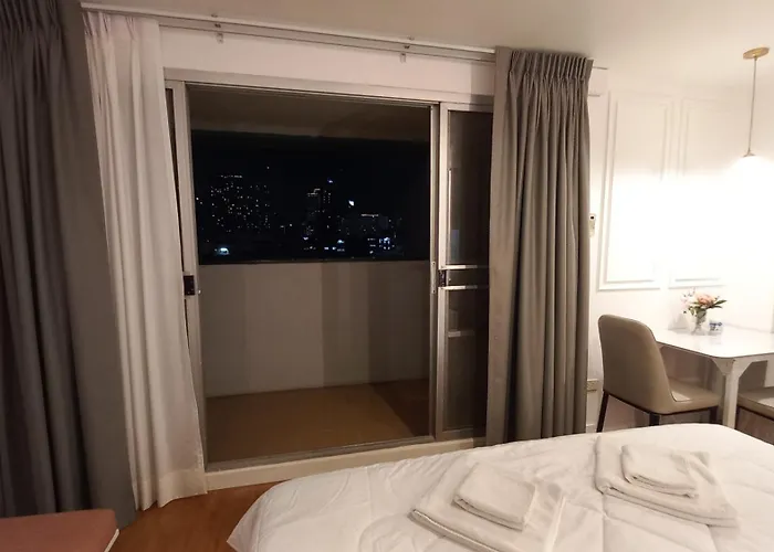 아파트 Panoramic View At Silom *